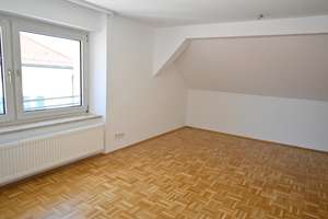 Stilvolle, zentralgelegene 2-Zimmer DG Wohnung in Regensburg – Galgenbergstrasse 5, 93053 Galgenberg, Regensburg – Vorschaubild 2