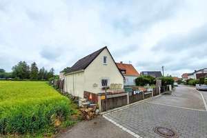 Für Visionäre: Abrissobjekt mit Zukunft in ruhiger Stadtrandlage von Olching *PROVISIONSFREI* – Die vollständige Adresse der Immobilie erhältst du vom Anbieter., 82140 Olching – Vorschaubild 2