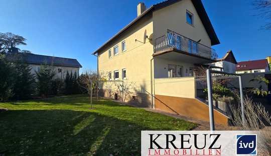 Bild von Gepflegtes Zweifamilienhaus mit ausgebautem Dachgeschoss in Rüsselsheim-Haßloch