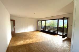 Helle 3-Zimmer Wohnung mit Balkon im 1. OG in Freiburg-Ebnet – Die vollständige Adresse der Immobilie erhältst du vom Anbieter., 79117 Ebnet, Freiburg im Breisgau – Vorschaubild 1