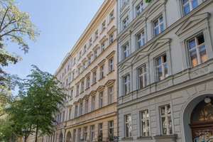 Voll vermietetes MFH in Prenzlauer Berg zu verkaufen! – Die vollständige Adresse der Immobilie erhältst du vom Anbieter., 10439 Prenzlauer Berg, Berlin – Vorschaubild 1
