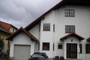Komfortable Doppelhaushälfte in Nidderau-Ostheim in Bestlage