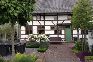 1775 erbautes Bauernhaus-Denkmal mit tollem Garten, komplett saniert. – Rheinweg 53, 41812 Erkelenz – Vorschaubild 2