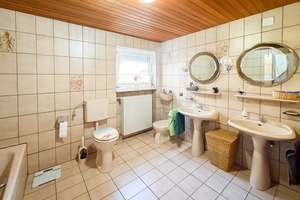 Ihr neues Zuhause: EFH mit großem Grundstück und vielen Möglichkeiten – Die vollständige Adresse der Immobilie erhältst du vom Anbieter., 63934 Röllbach – Vorschaubild 3