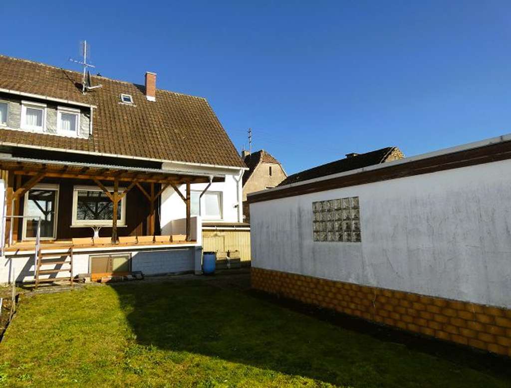 Immobilie in Lustadt - DHH mit Garten und Doppelgarage - Bild 1