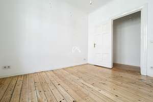 ALTBAUCHARME MIT POTENZIAL: 2-ZIMMER-WOHNUNG MIT BALKON IM 4.OG IN WILMERSDORF I PROVISIONSFREI – Mecklenburgische Straße 87/88, 10713 Wilmersdorf, Berlin – Vorschaubild 5