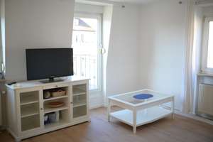 Ruhige und zentrale Zweizimmerwohnung im Zentrum von Erlangen (nahe Burgberg) – Die vollständige Adresse der Immobilie erhältst du vom Anbieter., 91054 Burgberg, Erlangen – Vorschaubild 2