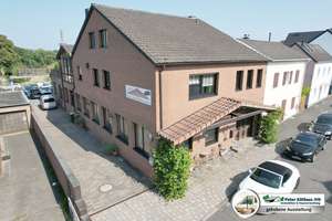 Sankt Augustin: Großzügiges 2-Familienhaus – Ideales Wohnen mit Extra-Einkommen – Die vollständige Adresse der Immobilie erhältst du vom Anbieter., 53757 Sankt Augustin – Vorschaubild 1