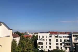 Helle 5-Zimmer-Dachgeschosswohnung, Komponistenviertel, bezugsfrei, kein Fahrstuhl – Gounodstraße 19, 13088 Weißensee, Berlin – Vorschaubild 2