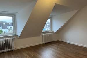 Wohntraum: Frisch sanierte, helle Dachgeschosswohnung in Düsseldorf-Gerresheim – Sonnbornstraße 18, 40625 Gerresheim, Düsseldorf – Vorschaubild 11