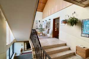 Geschmackvolles Architektenhaus mit offener Galerie • Eingangsbereich mit Kamin • Laubenheim – Mainz – Vorschaubild 24