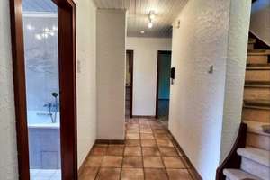 Top-Lage - Doppelhaushälfte mit Erweiterungsanbau, Doppelgarage und Garten  – Die vollständige Adresse der Immobilie erhältst du vom Anbieter., 45478 Speldorf, Mülheim an der Ruhr – Vorschaubild 2
