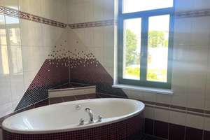 Grandios!  5-Raum mit Fahrstuhl bis in den Wohnbereich, super Badezimmer.....! – Augustusburger Strasse 187, 9127 Sonnenberg, Chemnitz – Vorschaubild 2