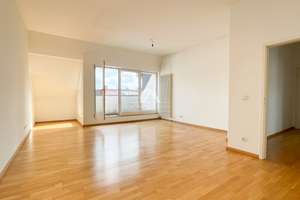 DACHGESCHOSSWOHNUNG MIT BALKON | PROVISIONSFREI
