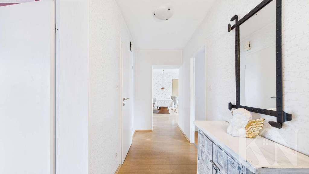 Immobilie in Heusweiler - Familienfreundliche Doppelhaushälfte mit Garten, Keller und Ausbaumöglichkeit in Heusweiler! - Bild 3