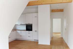 Moderne 2,5-Zimmer-DG-Wohnung mit großer Dachterrasse, Aufzug & Garage in Lörrach-Tumringen – Frohnbergstraße 13, 79539 Lörrach – Vorschaubild 4