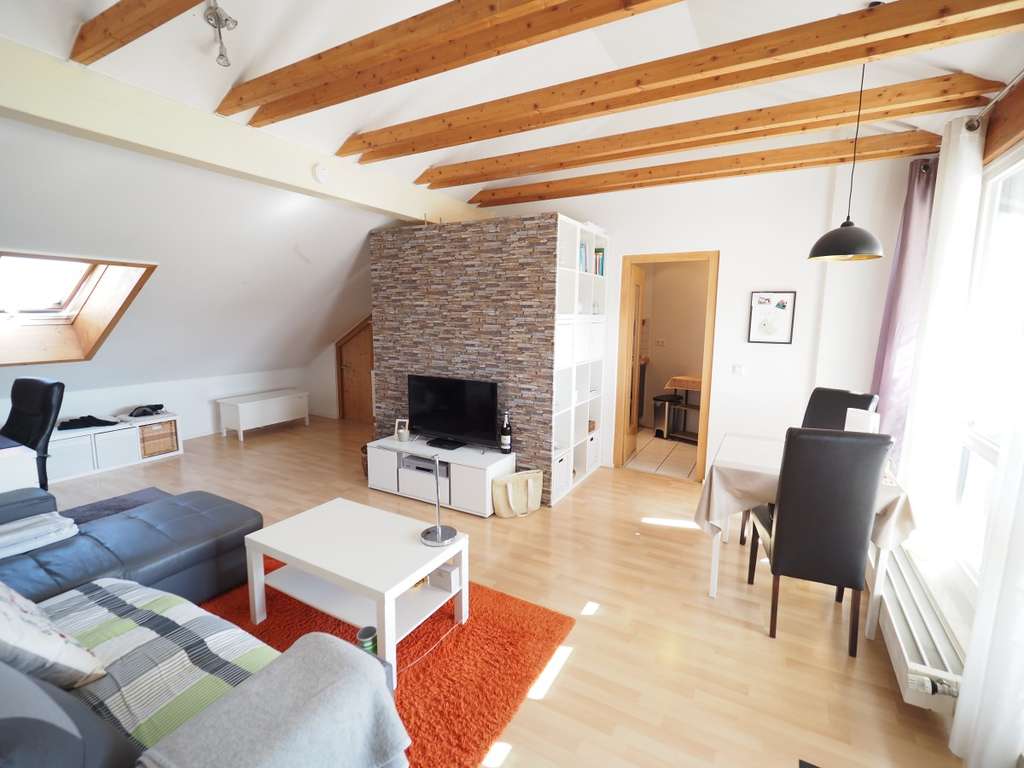 Immobilie in Gerzen - Sonnige Dachterrassenwohnung mit Wohlfühlcharakter in Gerzen - Bild 1