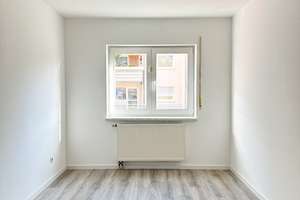 Charmante, frisch renovierte,  2-Zimmer-Wohnung mit Balkon in gepflegter Wohnanlage – Hans-Ackermann Weg 5, 8066 Gebiet Talstraße/Trillerberg, Zwickau – Vorschaubild 4