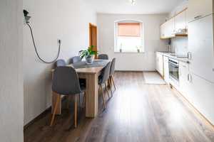 Zweifamilienhaus mit geräumigen Lagerflächen und angrenzenden Scheunen – Alb-Donau-Kreis – Vorschaubild 14