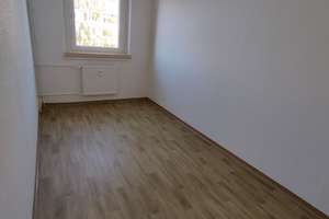 schöne renovierte 3 Raumwohnung mit Balkon und Tageslichtbad – 39576 Stendal – Vorschaubild 4