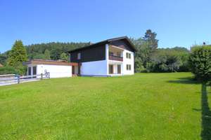 *Haus mit 2 WOHNUNGEN - diese können auf  Wunsch auch einzeln gekauft werden .* * – Die vollständige Adresse der Immobilie erhältst du vom Anbieter., 83714 Miesbach – Vorschaubild 1