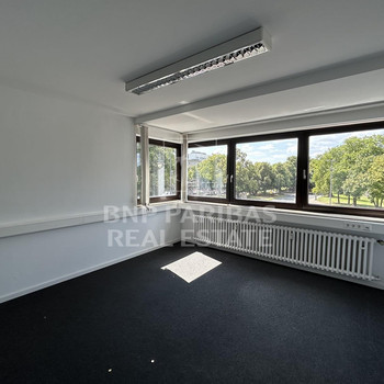 Interimsmieter gesucht! Möblierte Bürofläche am Sachsenring oder Kompakte Bürofläche am Sachsenring 