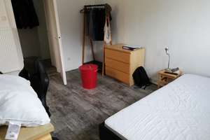 Helle 2-Zimmer Dachgeschosswohnung in Solingen-Mitte – Die vollständige Adresse der Immobilie erhältst du vom Anbieter., 42651 Solingen-Mitte, Solingen – Vorschaubild 6