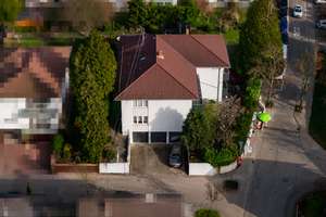 Top gepflegtes Mehrfamilienhaus in Hirschberg-Großsachsen zu verkaufen – Die vollständige Adresse der Immobilie erhältst du vom Anbieter., 69493 Hirschberg an der Bergstraße – Vorschaubild 2