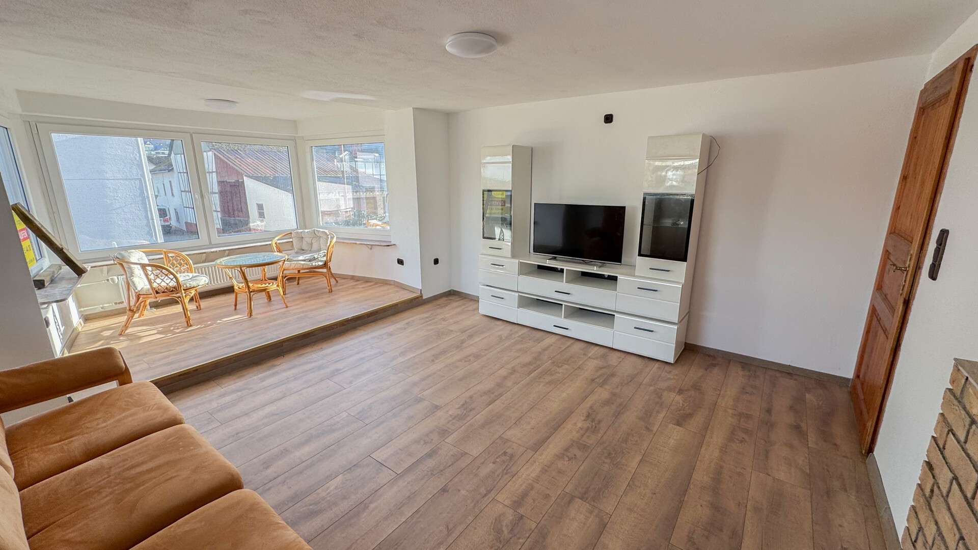 Immobilie in Weilburg - Großes Grundstück mit zwei renovierten Einfamilienhäuser und einer Einliegerwohnung vor Weilburg! - Bild 16