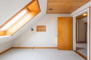 Großzügiges Familienhaus mit Vollkeller auf sonnigem und großem Grundstück im schönen Nübbel – Rendsburg-Eckernförde (Kreis) – Vorschaubild 17