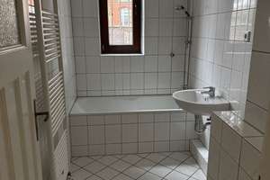 Romantische 3-Zimmer Altbauwohnung mit Blick auf die Düssel – Karolingerstr. 72, 40223 Bilk, Düsseldorf – Vorschaubild 7