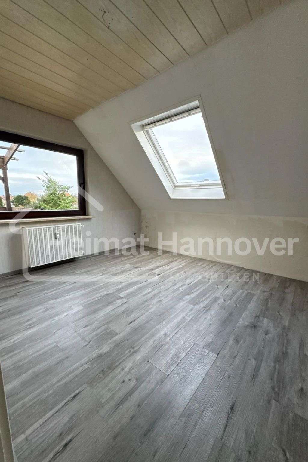 Immobilie in Uetze - Großzügiges 1–2-Familienhaus mit Pool und großem Grundstück in zentraler Lage von Uetze - Bild 15