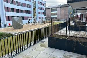 Riesengroßes Studio-Apartment mit Terrasse und eigenem Abstellraum | Einbauküche inklusive! – Moltkestraße 21, 40477 Pempelfort, Düsseldorf – Vorschaubild 1