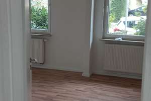 Charmante Doppelhaushälfte in Oldenburg-Eversten mit 4 Zimmern, kleinem Garten – Lerigauweg 31, 26131 Eversten, Oldenburg (Oldenburg) – Vorschaubild 2
