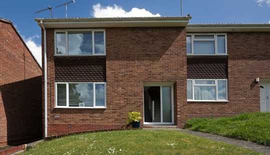 Bild von Wohnhaus, Garage, Außenstellplatz