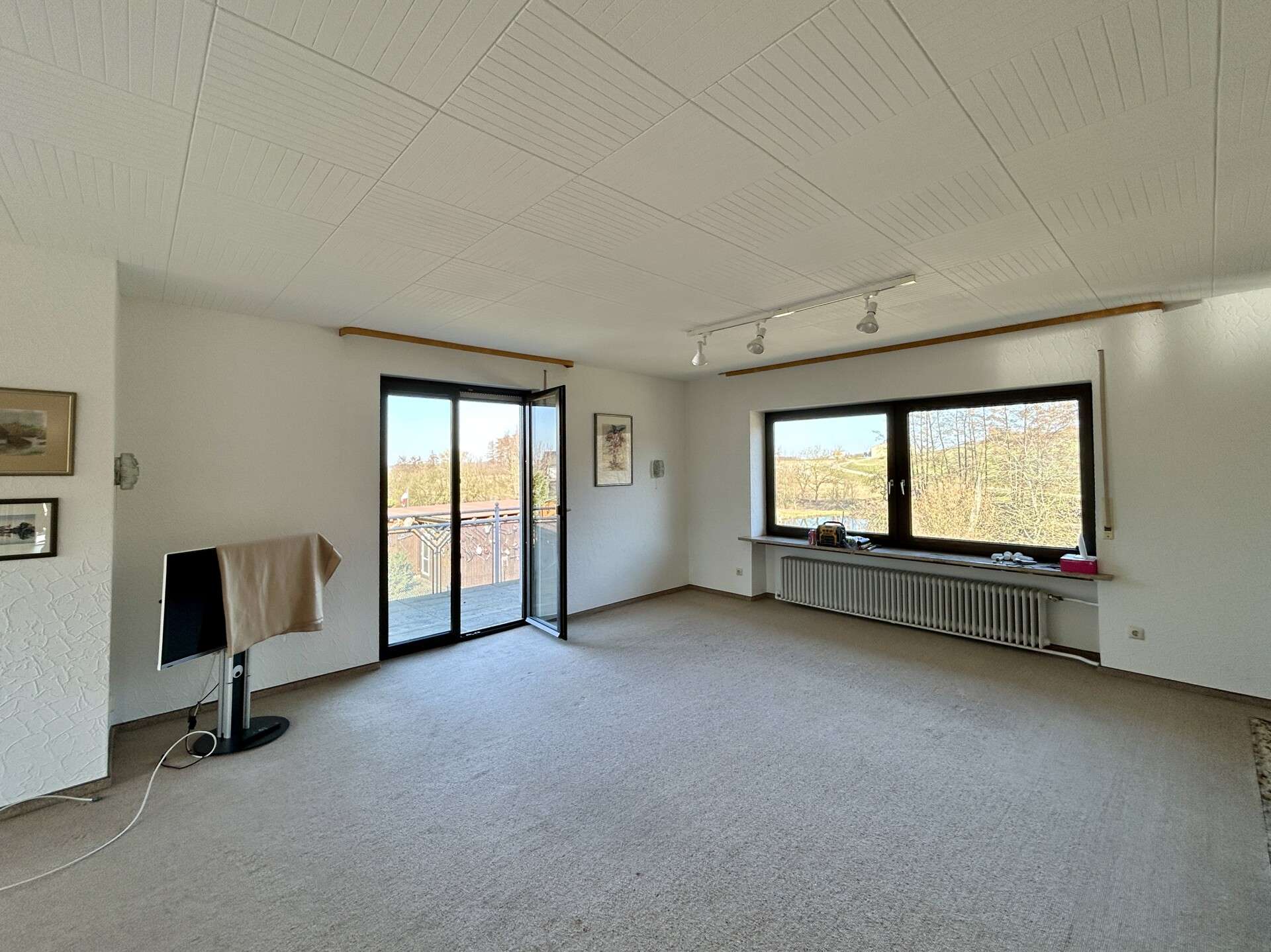 Immobilie in Adelsdorf - Zweifamilienhaus zauberhaft am Waldrand in Adelsdorf-Neuhaus - Bild 14