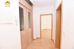 *Wohnen im Herzen von Chemnitz - Traumwohnung mit Blick auf den Schloßteichpark* – Schloßteichstraße 7, 9113 Schloßchemnitz, Chemnitz – Vorschaubild 11