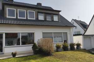 1650 € - 103 m² - 4.0 Zi.