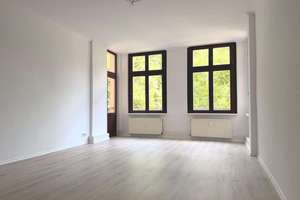 HERRLICHE 3-Zimmer-Wohnung mit EBK *WG geeignet*