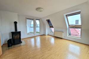 Elegante DG-Maisonette-Wohnung mit lichtdurchflutetem Wohnbereich, Kamin und Loggia – Die vollständige Adresse der Immobilie erhältst du vom Anbieter., 70372 Seelberg, Stuttgart – Vorschaubild 4