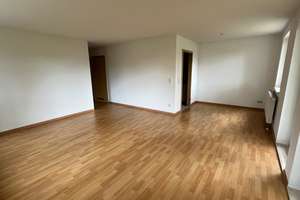 Ruppertsgrün, 2-Zi.-Whg. mit Balkon,Einbauküche, Lift, Bad mit ebenerdiger Dusche – Talstr. 4, 8427 Fraureuth – Vorschaubild 5