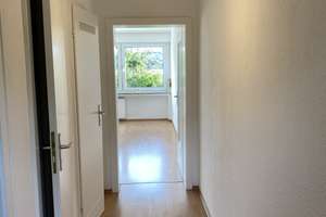 Ideal für Studenten & Pendler (m/w/d). Appartement 34m² mit Küche inkl. EBK und modernem Wannenbad. – Nathrather Straße xx, 42327 Vohwinkel, Wuppertal – Vorschaubild 4