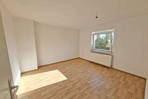 Wohnen mit Charme – modernisiert, hell und mit Weitblick – Magdeburger Straße 64, 39218 Schönebeck (Elbe) – Vorschaubild 2