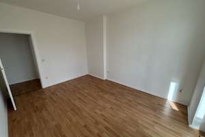 Helle Erdgeschosswohnung mit Balkon in ruhiger Lage! – Zinckestraße 29, 39122 Fermersleben, Magdeburg – Vorschaubild 3