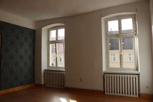 Große Altbauwohnung in der Stadtmitte