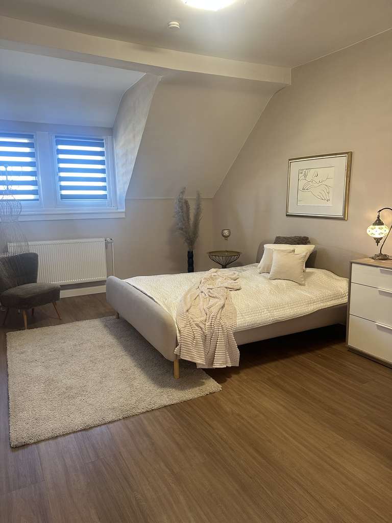 Immobilie in Kirchheimbolanden - Charmantes Sandsteinhaus mit ca. 180 m², separater Einheit, großem Hof & einzigartigem Partykeller - Bild 2