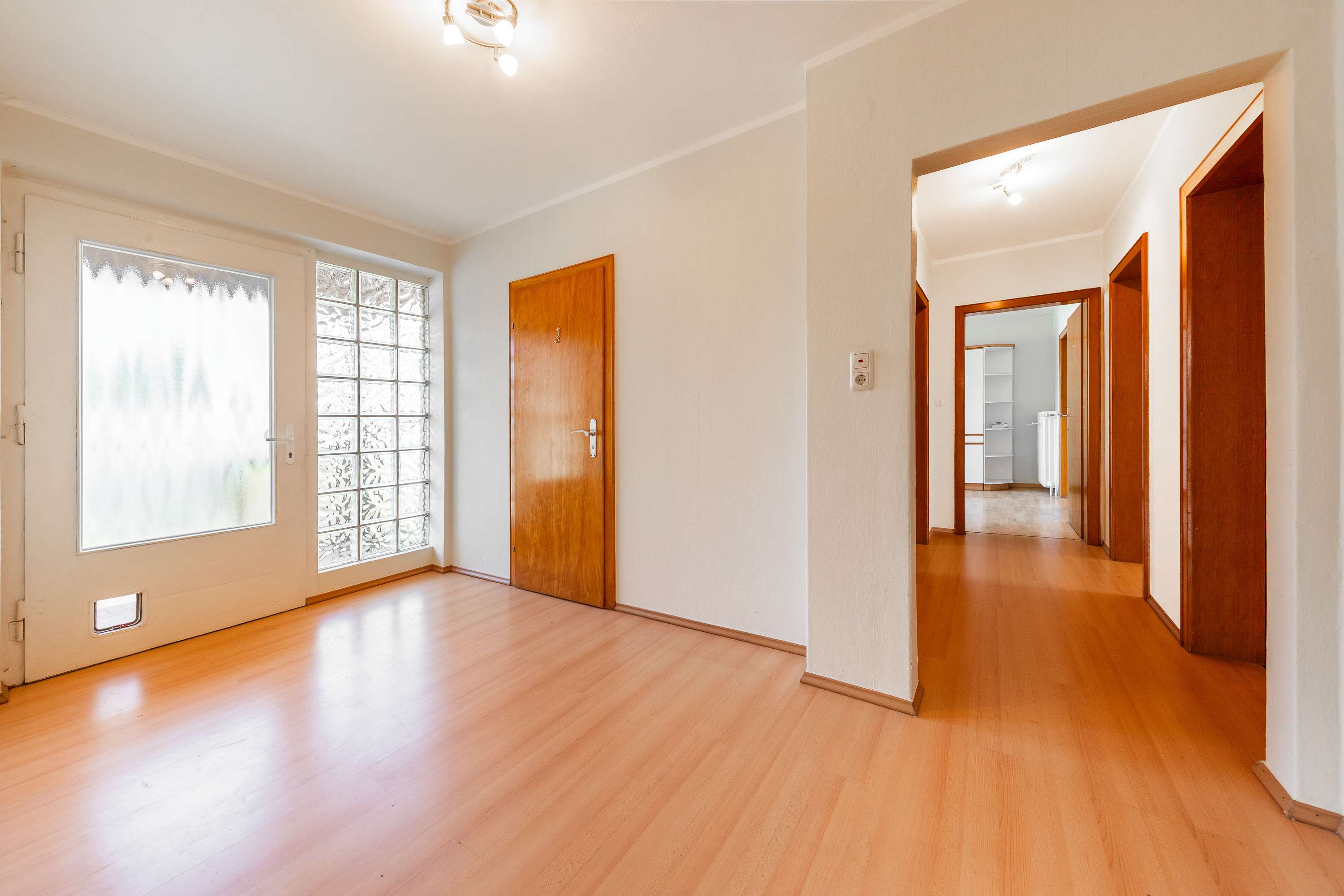 Immobilie in Estorf - Zwei Familien, ein Zuhause: Großes Grundstück, unendliche Möglichkeiten - Bild 7