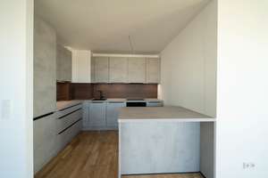 Lichtdurchflutete Dreizimmerwohnung mit Bad und Gäste-WC, großem Balkon und Einbauküche – Dr.-Gessler-Straße 2, 93051 Großprüfening-Dechbetten-Königswiesen, Regensburg – Vorschaubild 3