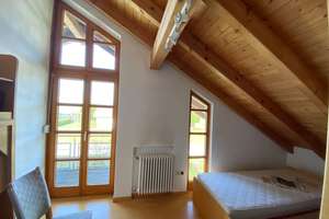 Charmantes Landhaus mit großem Garten, 7 Zimmern – ruhige Lage – Die vollständige Adresse der Immobilie erhältst du vom Anbieter., 84155 Bodenkirchen – Vorschaubild 10