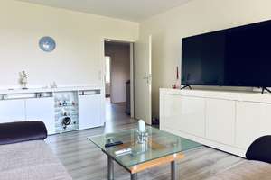Süd-Balkon, viel Licht & Grünblick – ruhig gelegen und voller Möglichkeiten! – 23570 Travemünde, Lübeck – Vorschaubild 4